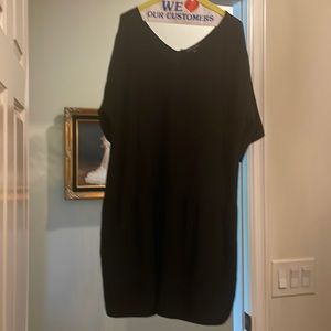 Black short sleeve dress